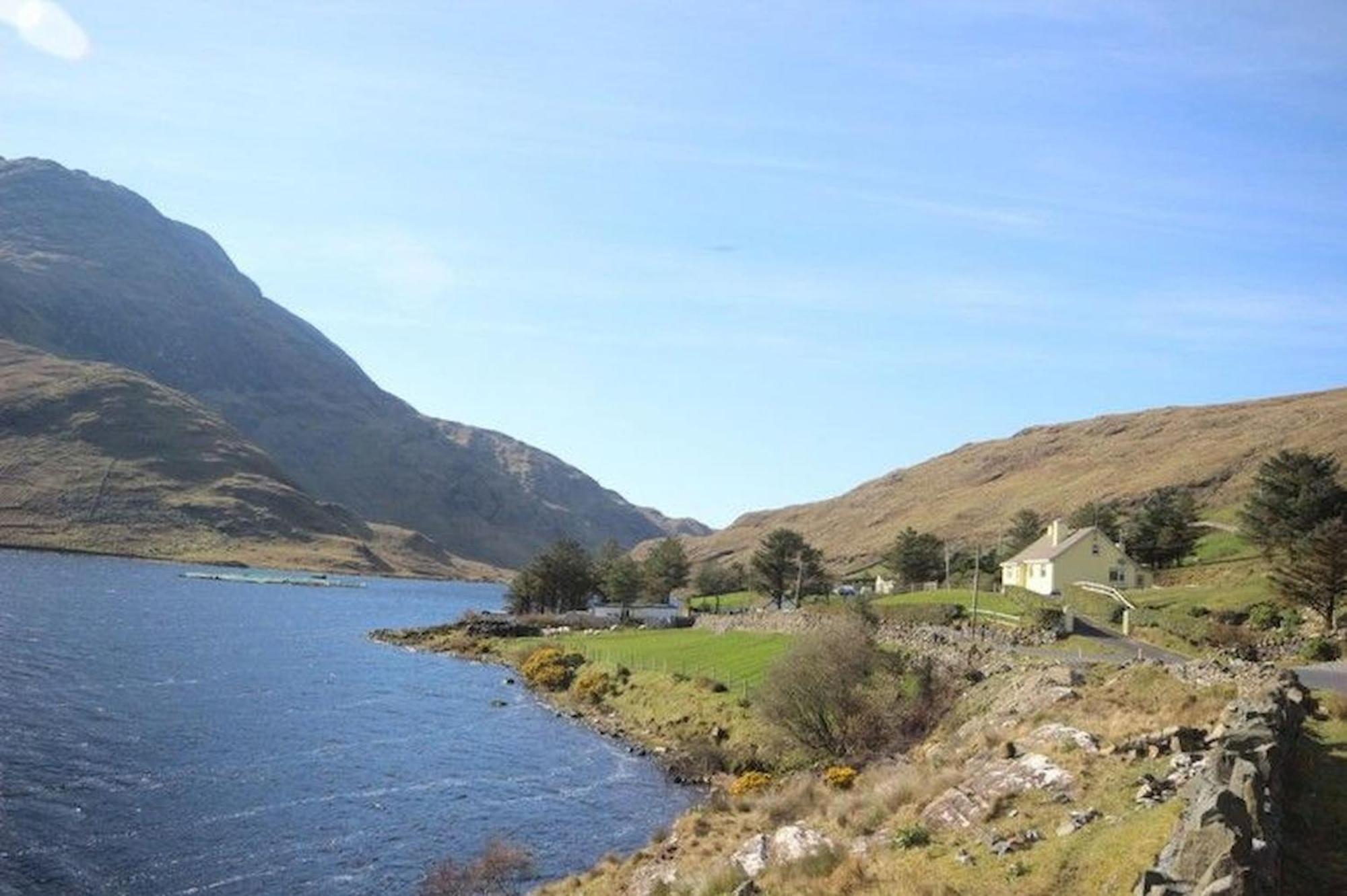 Lough Fee Renvyle Villa ภายนอก รูปภาพ